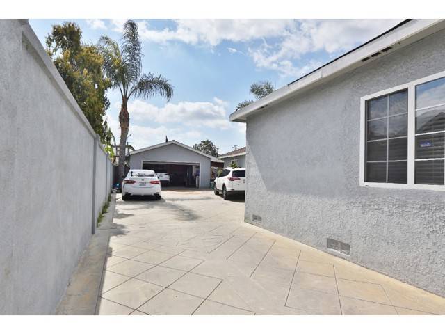 Santa Ana, CA 92703,1126 W Cubbon Street