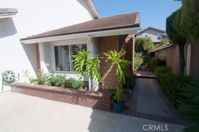 Brea, CA 92821,1727 Wisteria Drive