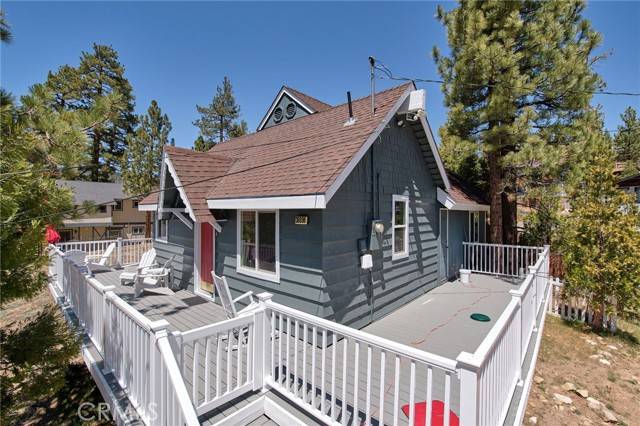 Big Bear Lake, CA 92315,39096 Willow Landing Road