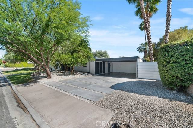 Palm Springs, CA 92262,989 Tamarisk Road