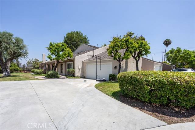 La Mirada, CA 90638,12203 Santa Gertrudes Avenue #8