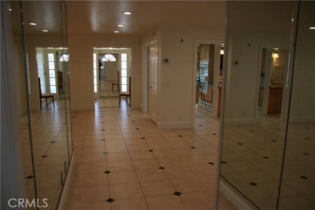 Huntington Beach, CA 92649,16152 Warren Lane