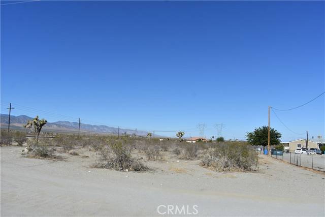 Phelan, CA 92372,0 Desert View