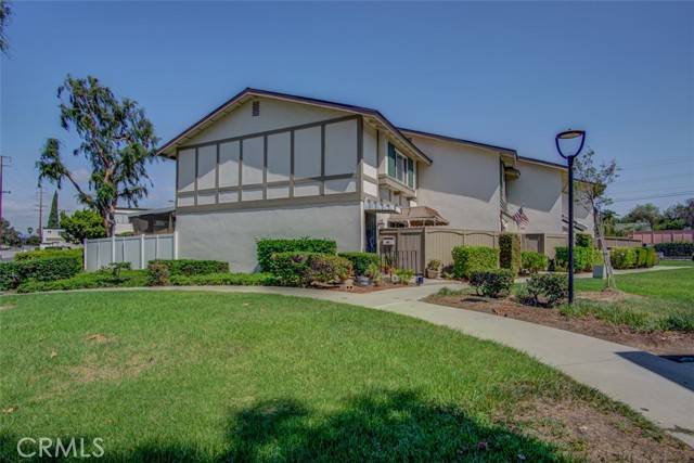 Buena Park, CA 90621,8221 Erskine Green