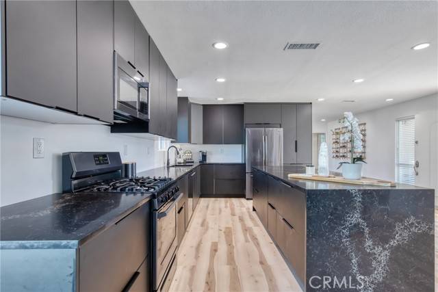 Anaheim, CA 92806,2923 E Robbins Court