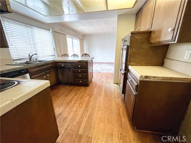 Los Alamitos, CA 90720,11340 Maple Street