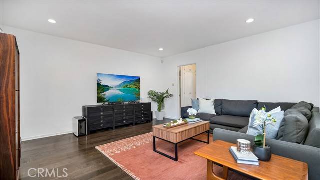 Santa Monica, CA 90405,423 Pier Avenue #3