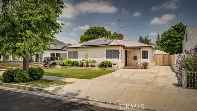 Valley Village, CA 91601,11543 Addison Street