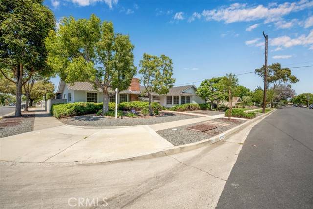 Rossmoor, CA 90720,2621 Woodstock Road