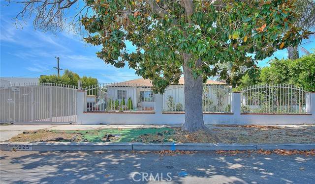 Arleta, CA 91331,13525 Montague Street