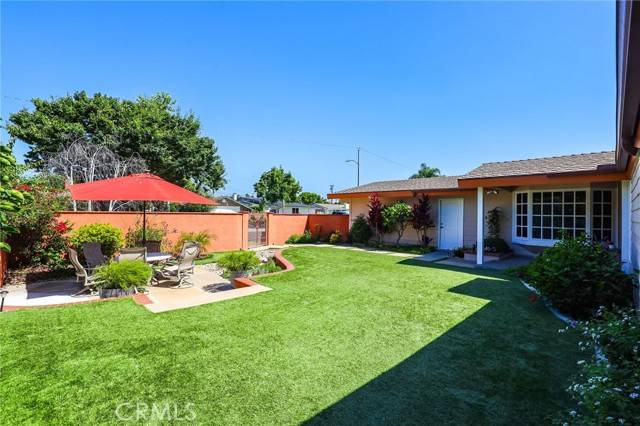 Rossmoor, CA 90720,3212 Yellowtail Drive