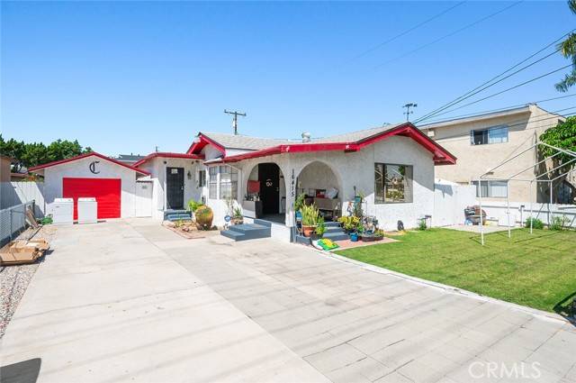 Bellflower, CA 90706,16415 Cornuta Avenue