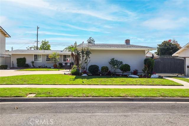 Rossmoor, CA 90720,11282 Kensington Road