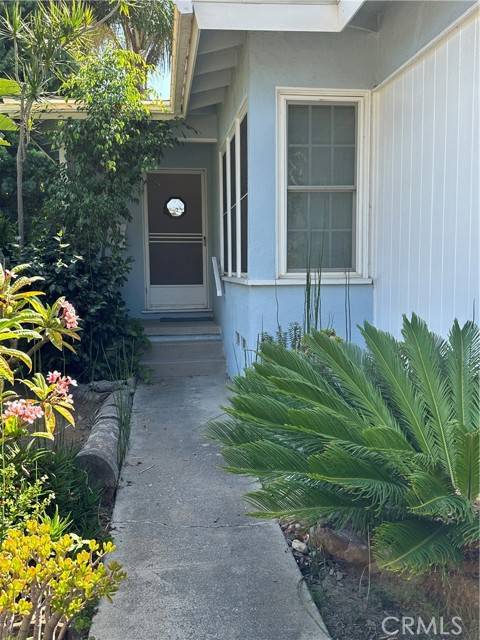 Santa Ana, CA 92706,1634 W 21st Street