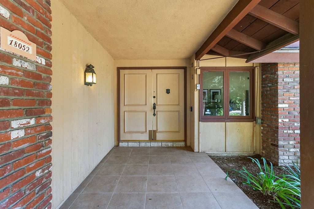 Villa Park, CA 92861,18052 Athens Avenue