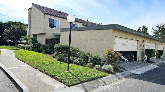 Fountain Valley, CA 92708,10916 Obsidian Court