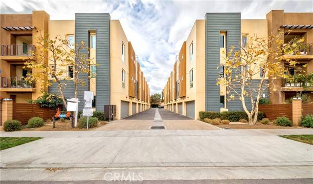 Van Nuys, CA 91405,14124 W Monroe Place