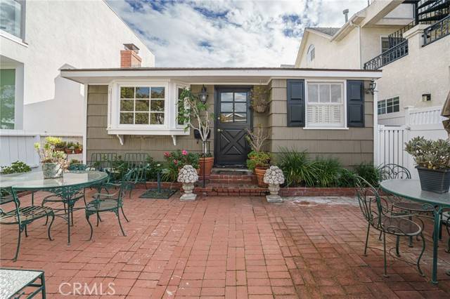 Corona Del Mar, CA 92625,406 Jasmine Avenue