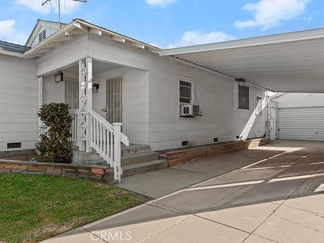 Bellflower, CA 90706,9716 Oak St