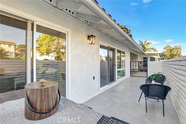 Laguna Woods, CA 92637,2330 Via Mariposa #Q