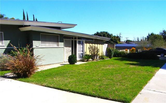 Downey, CA 90241,7337 Irwingrove Drive