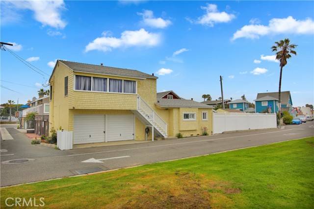 Sunset Beach, CA 90742,17125 4th Street