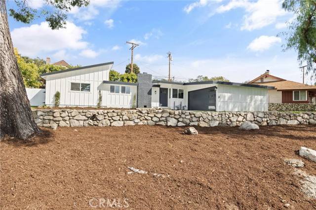 La Crescenta, CA 91214,2751 Fairmount Avenue