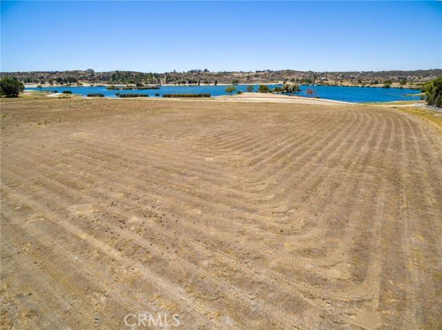 Aguanga, CA 92536,374 Lakefront Dr