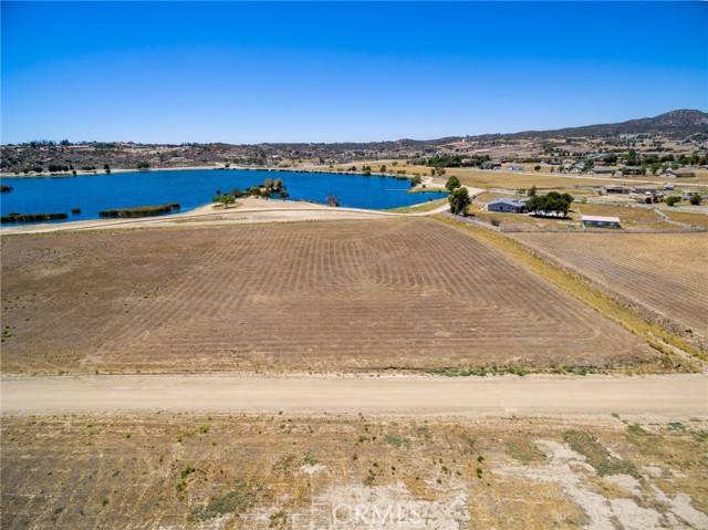 Aguanga, CA 92536,374 Lakefront Dr