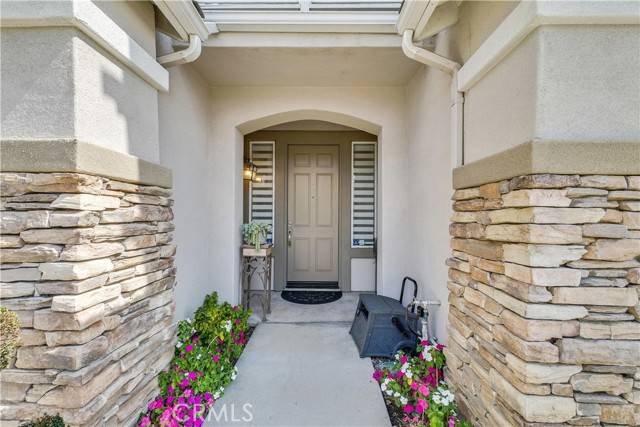 Buena Park, CA 90621,10 Waterside Cove