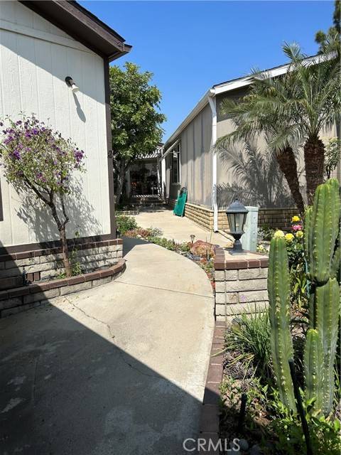 Brea, CA 92821,621 Wood LAKE #196