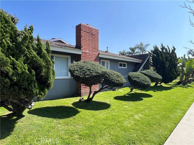 Huntington Beach, CA 92647,17082 Emerald Lane