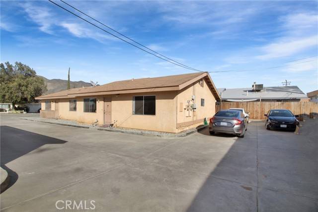 San Jacinto, CA 92583,462 E 3rd Street