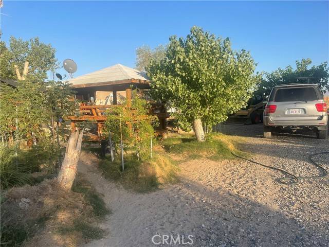 Newberry Springs, CA 92365,37073 Troy Road