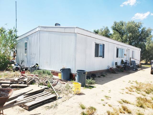 Hinkley, CA 92347,15635 Lockhart Road #U1-2