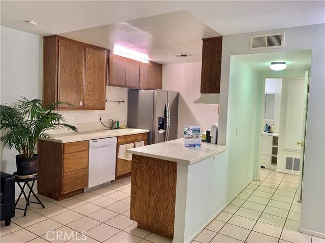 Diamond Bar, CA 91765,23641 Golden Springs Drive #1C