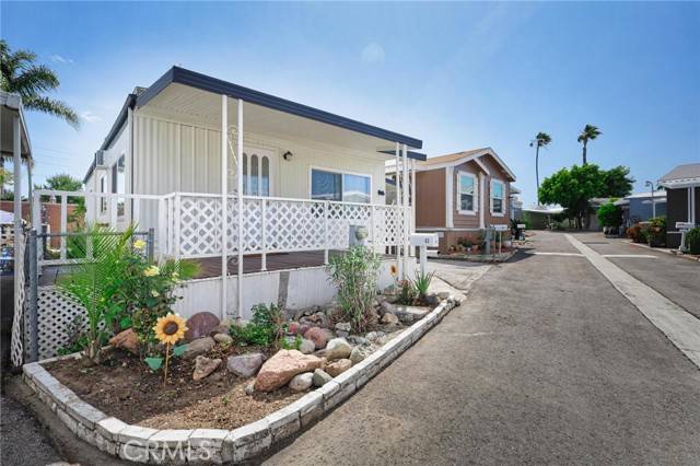 La Habra, CA 90631,1731 W Lambert #63