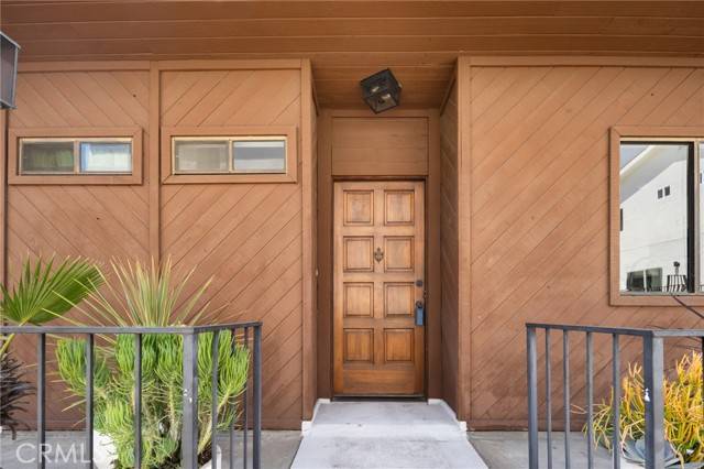 North Hollywood, CA 91601,4821 Riverton Avenue #2