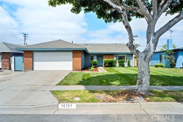 Huntington Beach, CA 92647,16791 Rhone Lane