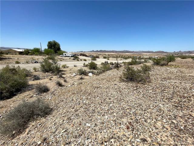 Needles, CA 92363,56 lot# on Raven