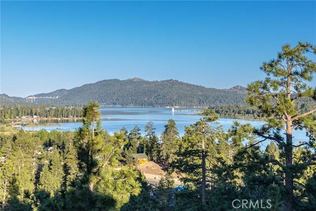 Big Bear Lake, CA 92315,42352 Golden Oak Road