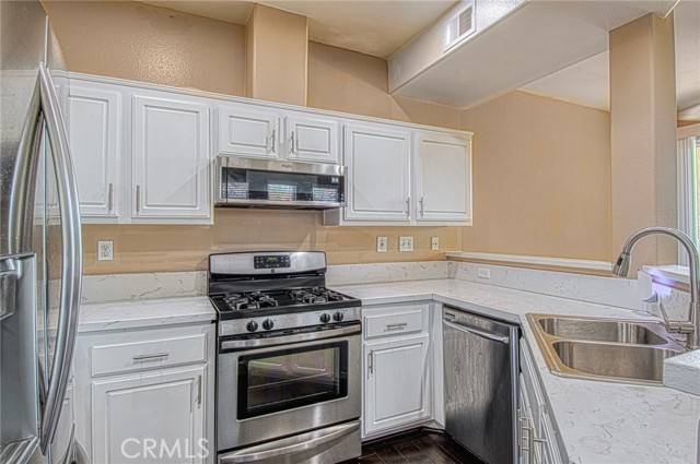 Anaheim Hills, CA 92808,1066 S Positano Avenue #105