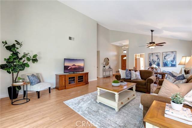 Rancho Santa Margarita, CA 92688,7 Via De La Mesa