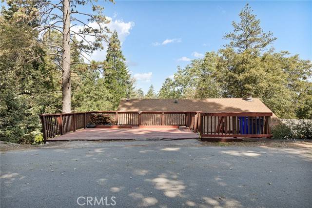 Crestline, CA 92325,24552 Geneva