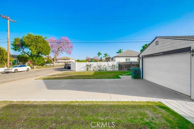 Long Beach, CA 90808,3811 Chatwin Avenue