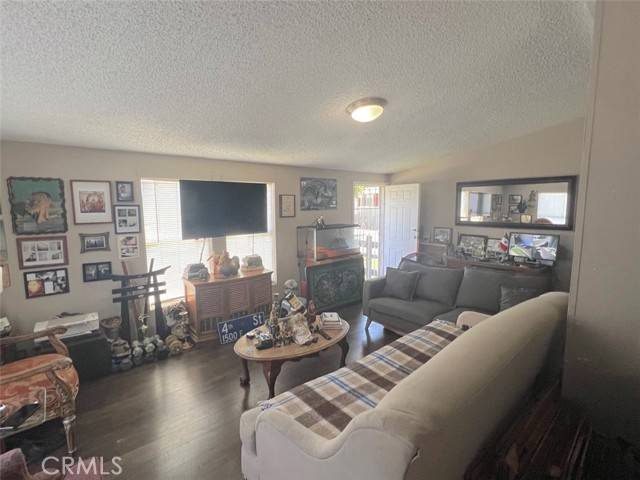 Buena Park, CA 90621,7142 Orangethorpe #32B