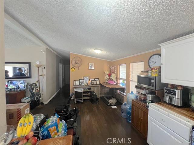 Buena Park, CA 90621,7142 Orangethorpe #32B