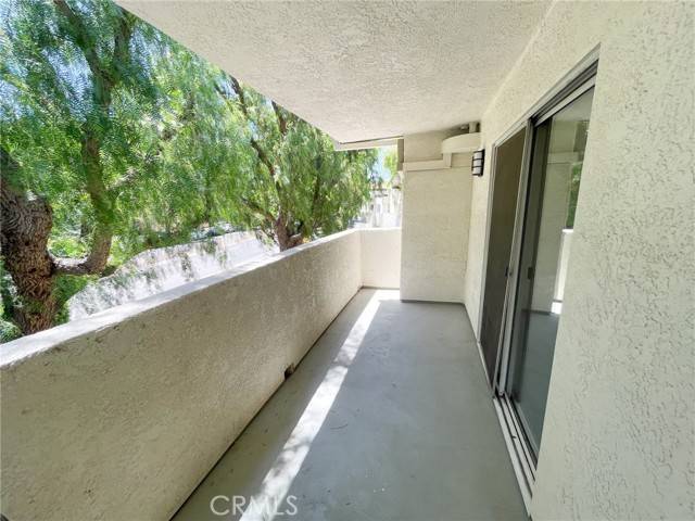 Newhall, CA 91321,21314 Nandina Lane #203