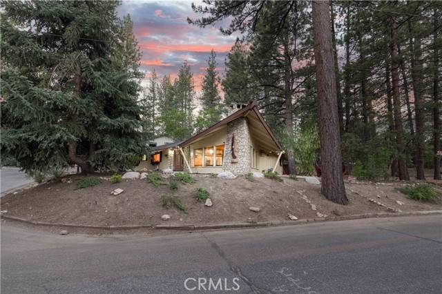 Big Bear Lake, CA 92315,100 Oriole Drive