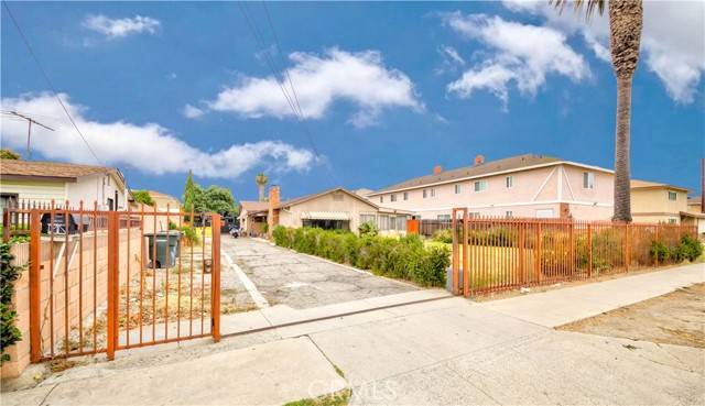 Bellflower, CA 90706,9201 Cedar